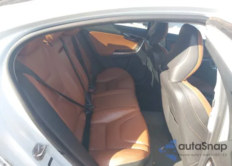 2015 Volvo S60 T6 Platinum из США, поврежденный, VIN YV149MFM5F1333168